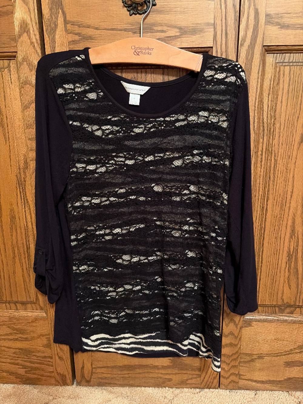 3/4 sleeve lacy top over leopard print front